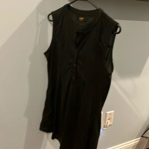 R&B black sleeveless blouse. Long . Size medium woman